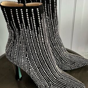 Betsey Johnson Jiny Bootie size 6.5